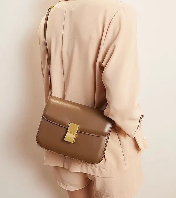 Schultertasche aus Leder