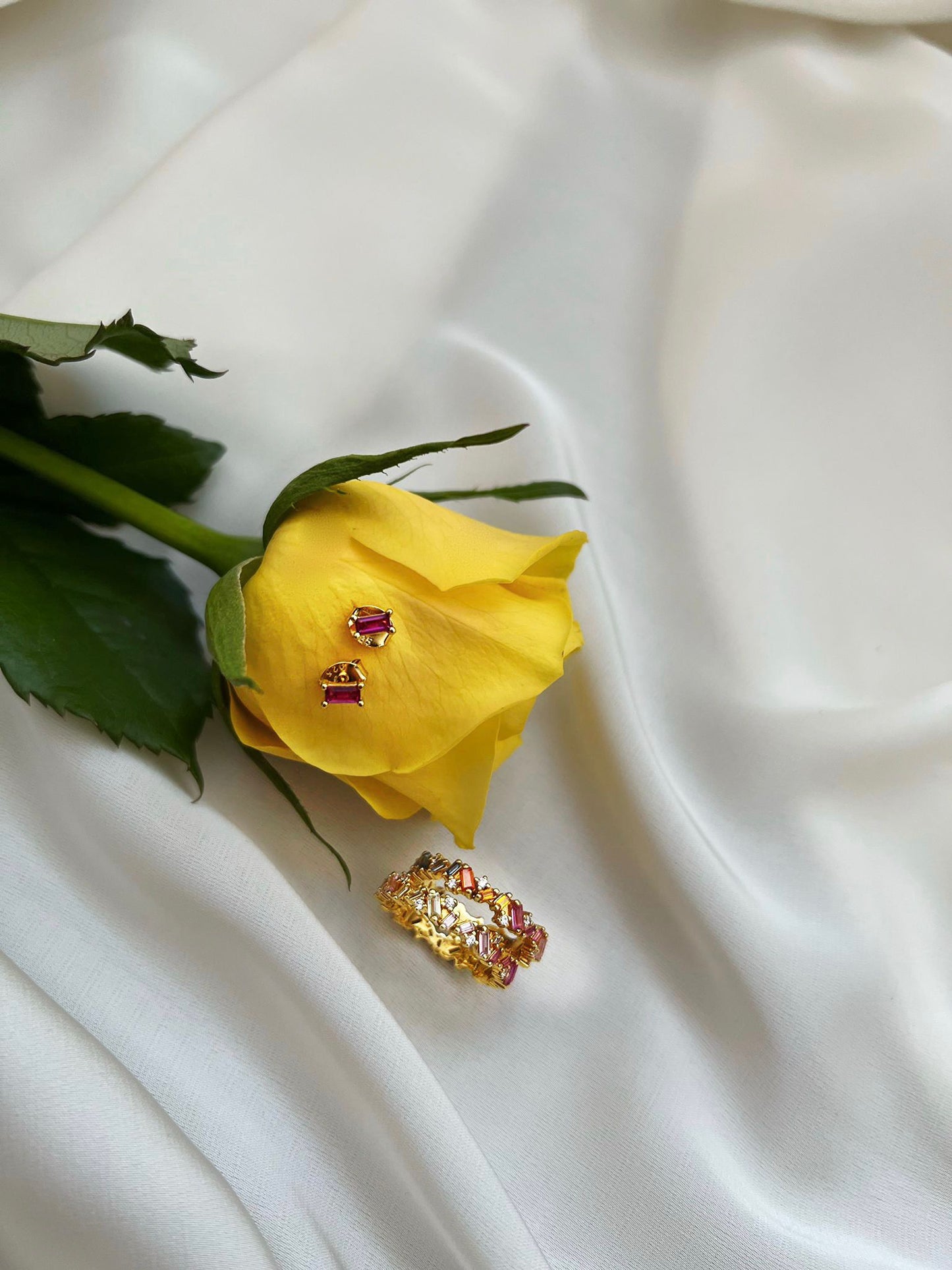 Vanora Pink Stud Earrings